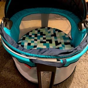Fisher price baby travel tent